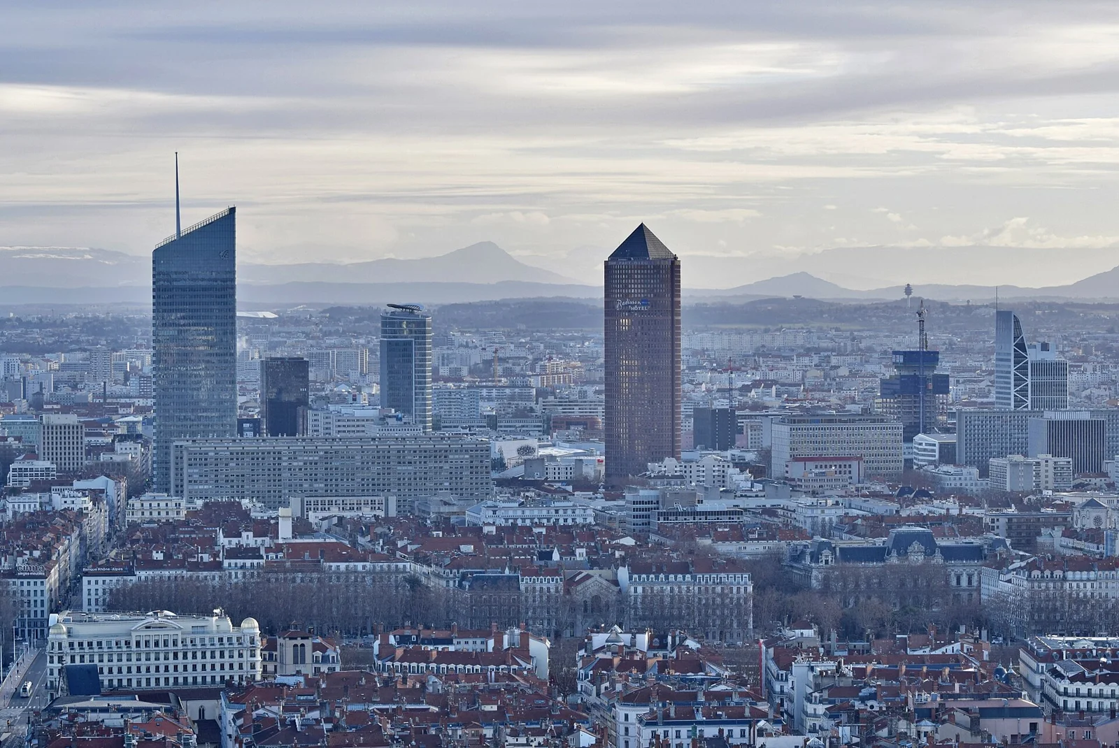 La skyline du quartier de la Part-Dieu à Lyon en 2022