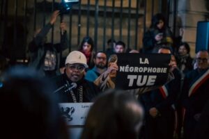 Lire la suite à propos de l’article Attentat de Trappes : près de 1 000 personnes réunies à Lyon pour rendre hommage aux victimes du racisme