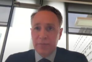 Lire la suite à propos de l’article Axa : les assureurs ne pourront pas supporter de nouveaux week-ends de violences, prévient Thomas Buberl