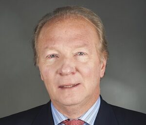 Lire la suite à propos de l’article Brice Hortefeux : condamné à cinq ans d’inéligibilité et sous bracelet électronique, il retrouve un siège au Parlement européen