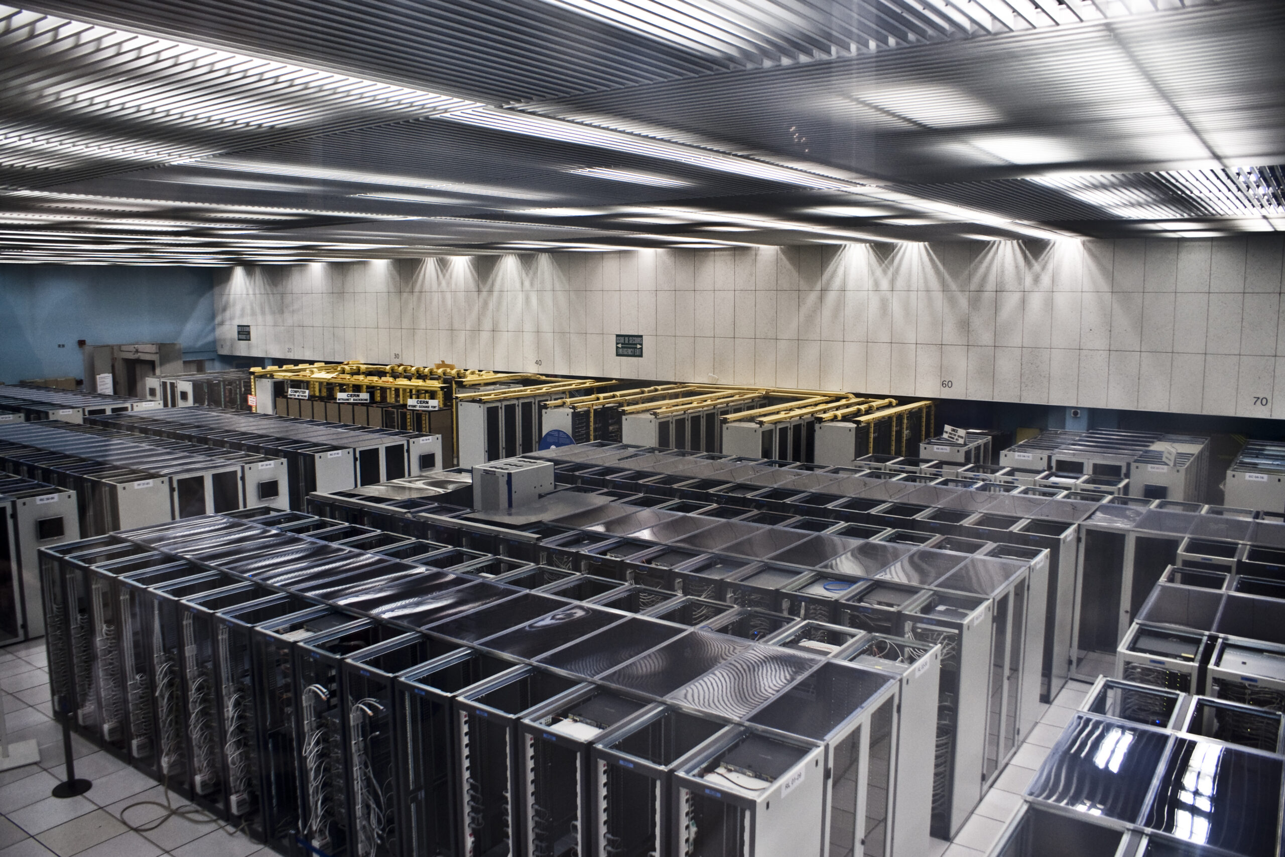 Salle de serveur au CERN. Photo : @Florian Hirzinger