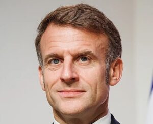 Lire la suite à propos de l’article Ukraine : Emmanuel Macron dénonce le « choix irresponsable » de Moscou d’intensifier ses frappes