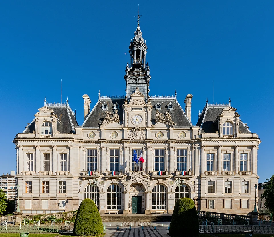 Hôtel de ville de Limoges avant l'incendie du 17 octobre 2026. Photo : @Benjamin Smith