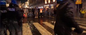 Lire la suite à propos de l’article Manifestations en Europe : la colère contre la vie chère gagne plusieurs pays et provoque des violences