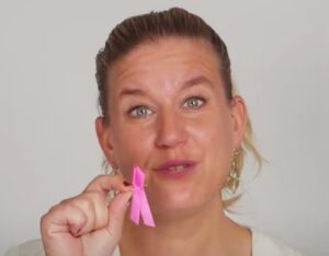 Lire la suite à propos de l’article Mathilde Panot : son refus de porter le ruban pour Octobre rose déclenche une polémique politique