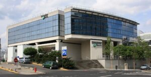 Lire la suite à propos de l’article Schneider Electric : le rachat de PTC pour 22,6 milliards de dollars, plus grosse acquisition de son histoire