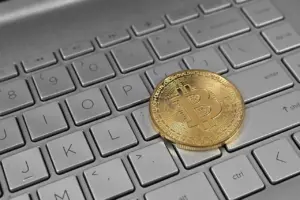 Lire la suite à propos de l’article Piratage de Binance : 6,3 milliards de dollars et un ordinateur